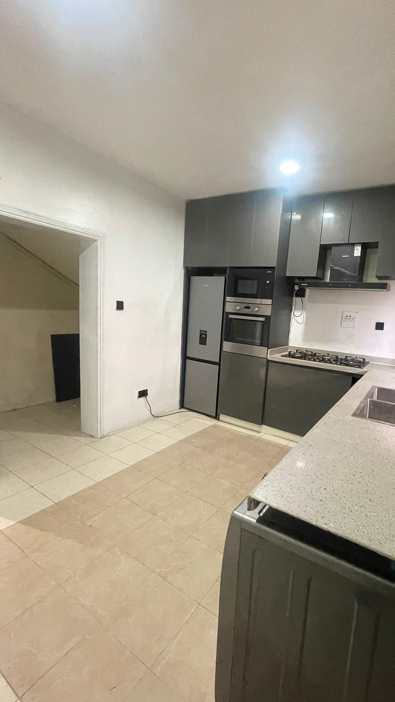 4 bedroom semi detached duplex photo 5