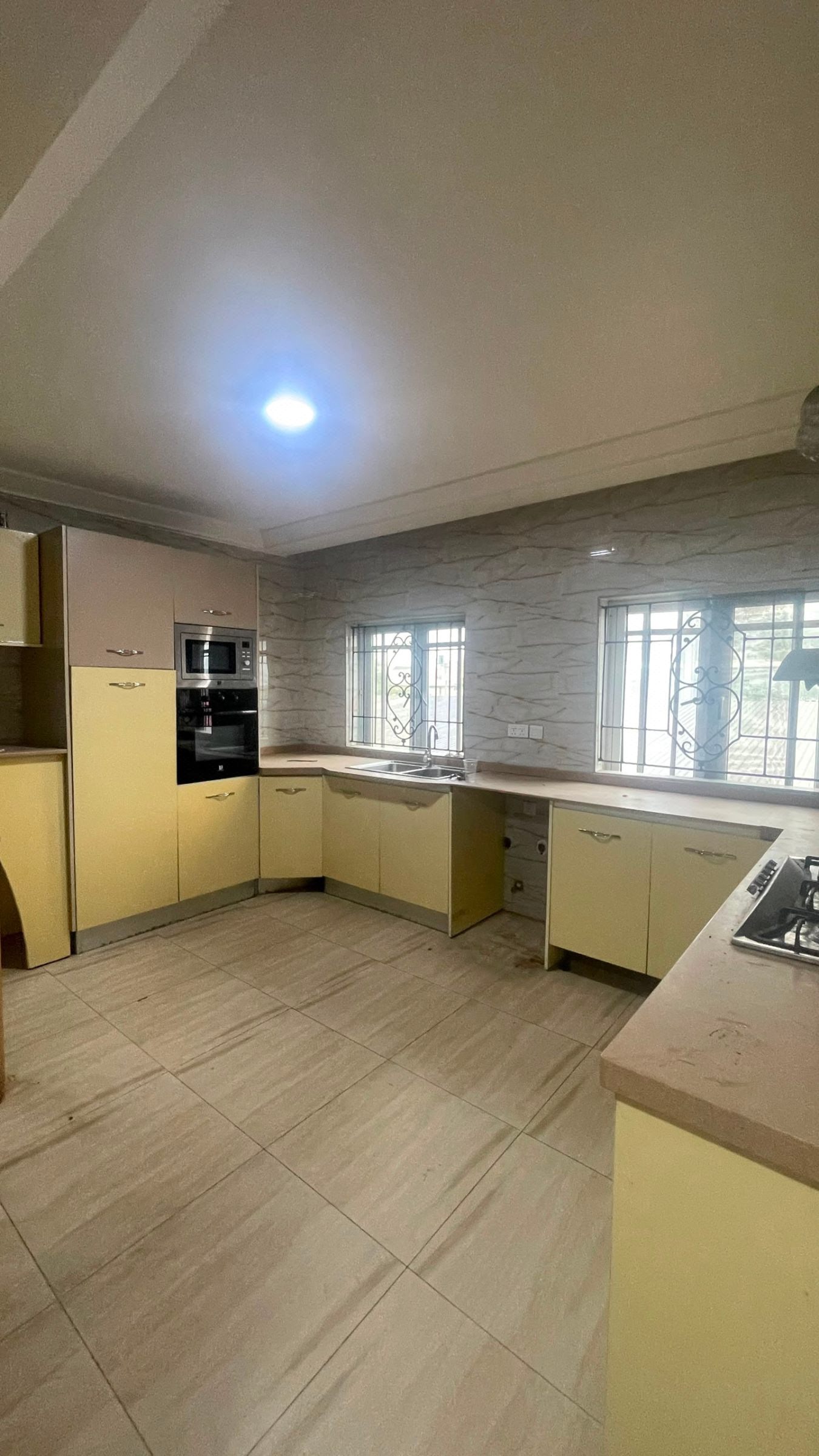 A STYLISH 4BDR TERRACE + BQ + ESTATE POOL + GYM + LOUNGE IN A CALM AND PLEASANT ESTATE,  lekki phase 1 photo 8