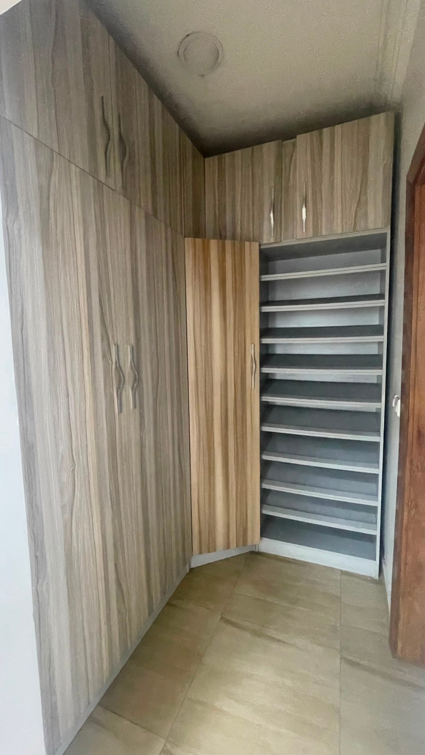 A STYLISH 4BDR TERRACE + BQ + ESTATE POOL + GYM + LOUNGE IN A CALM AND PLEASANT ESTATE,  lekki phase 1 photo 14