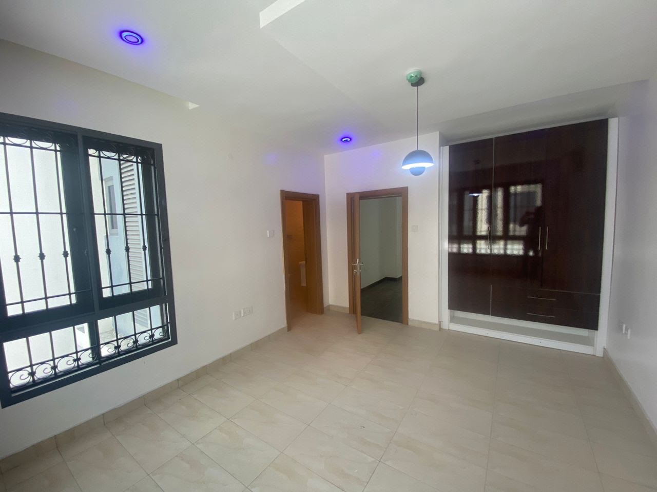 4 Bedroom Terrace Apartment with a room service quarters photo 9