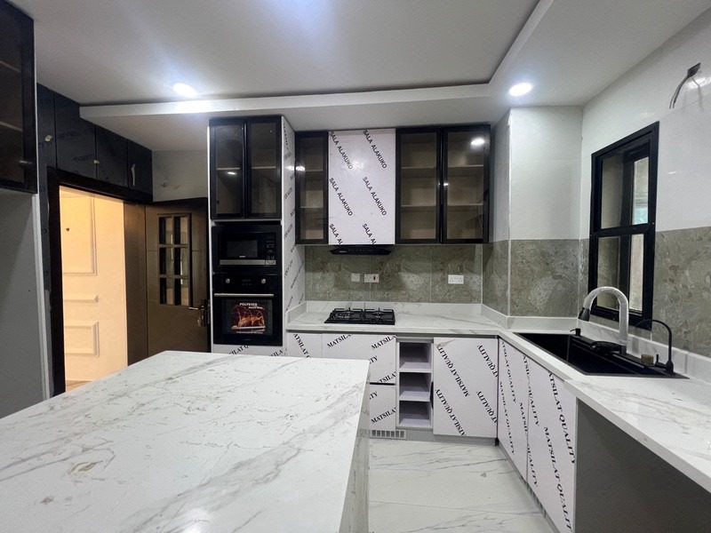 Newly Built and Tastefully Finished 8 Units of 3 Bedrooms flat photo 4