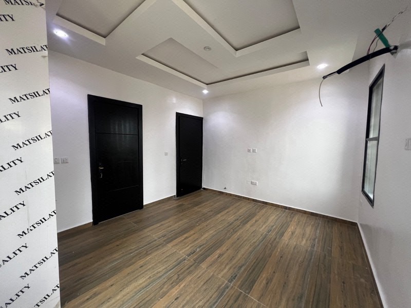 Newly Built and Tastefully Finished 8 Units of 3 Bedrooms flat photo 13