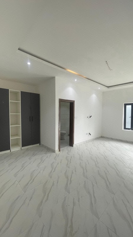 A BRAND NEW 4 BEDROOM TERRACE DUPLEX photo 13