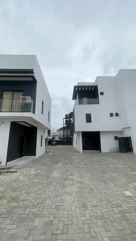 A BRAND NEW 4 BEDROOM TERRACE DUPLEX photo 18