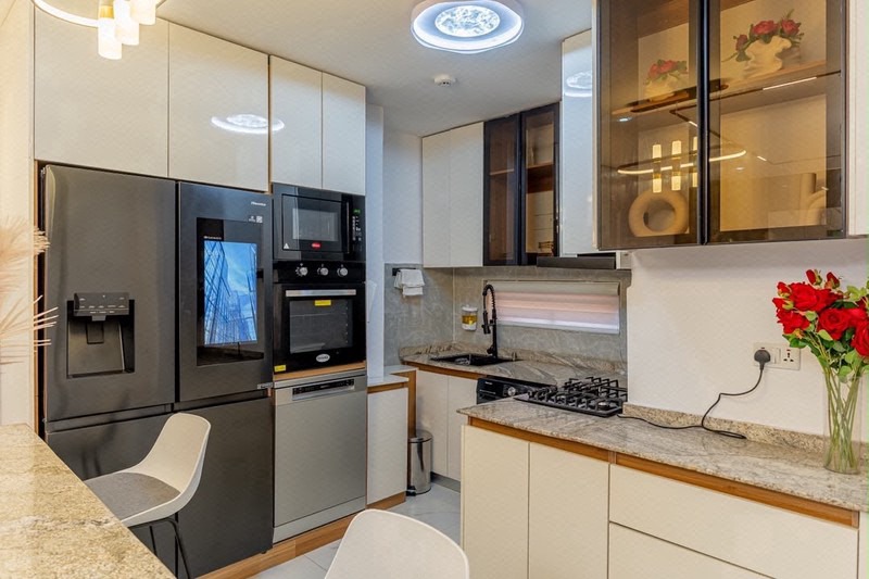 2 bedroom maisonette apartment photo 18