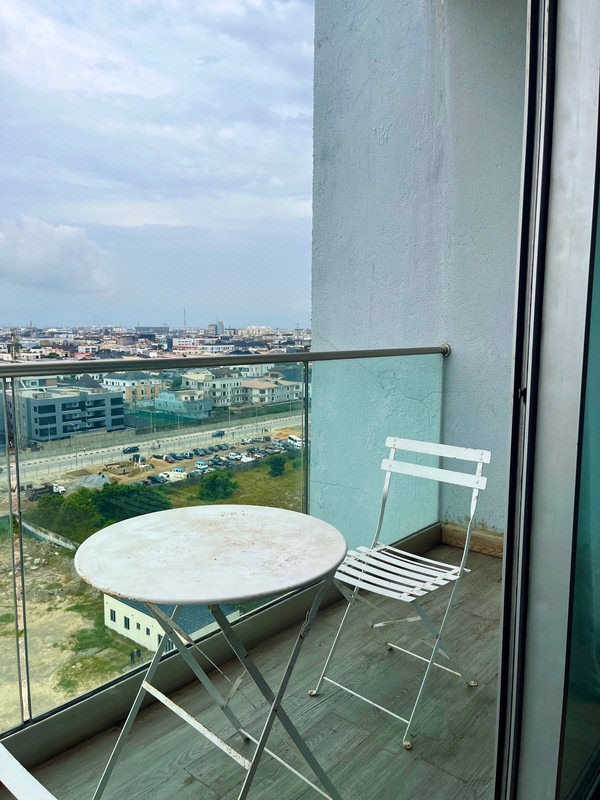 Furnished 2 bedroom cityview apartment photo 3