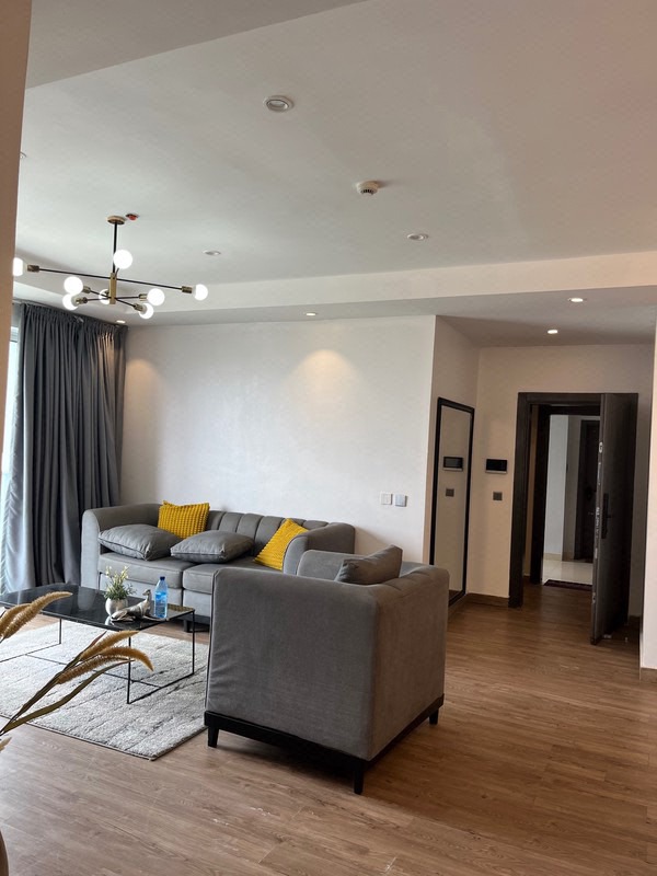 Furnished 2 bedroom cityview apartment photo 9