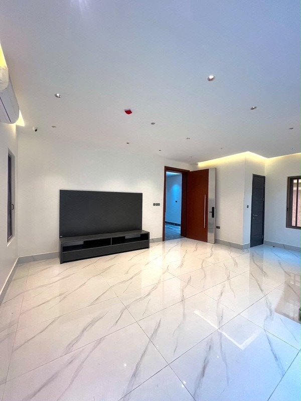 Luxury and modern 3-bedroom apartment with elevator and rooftop lounge photo 4