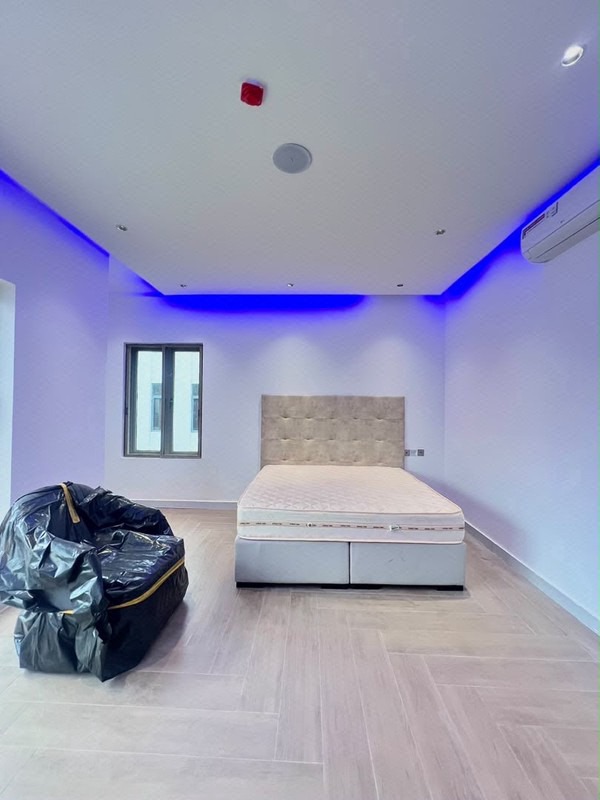 Luxury and modern 3-bedroom apartment with elevator and rooftop lounge photo 8