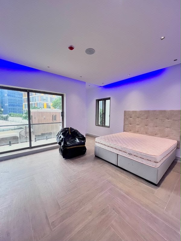 Luxury and modern 3-bedroom apartment with elevator and rooftop lounge photo 5