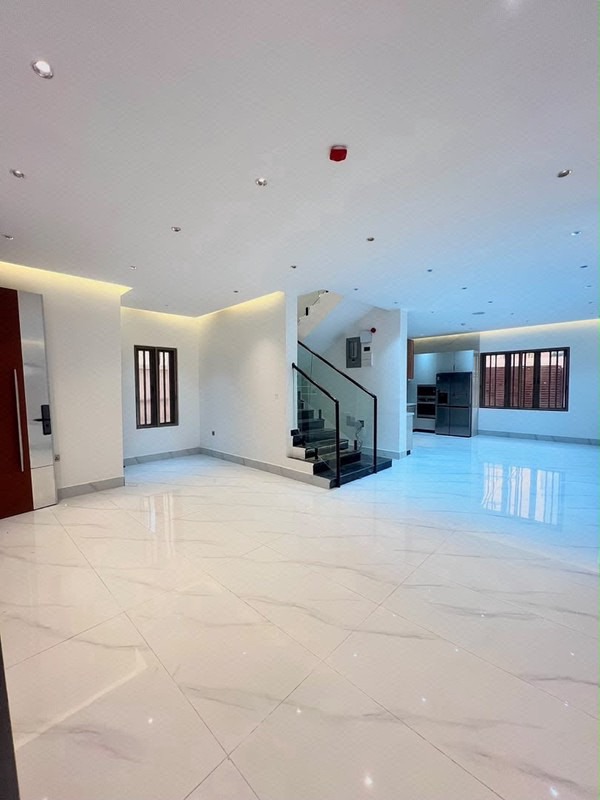 Luxury and modern 3-bedroom apartment with elevator and rooftop lounge photo 10