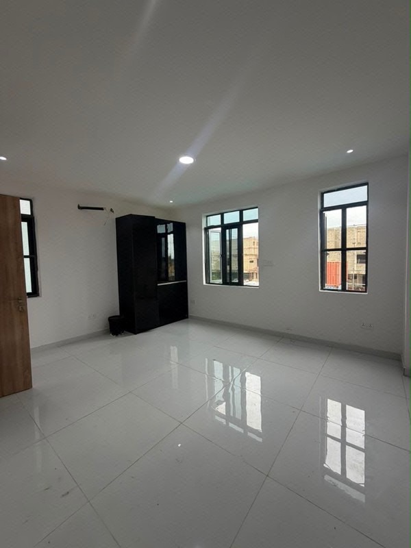 Spacious 2 Bedroom Apartment in Ikate photo 9