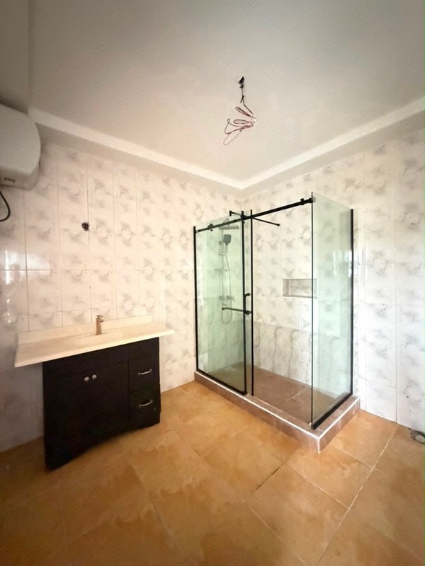 5 BEDROOM +BQ || Oniru