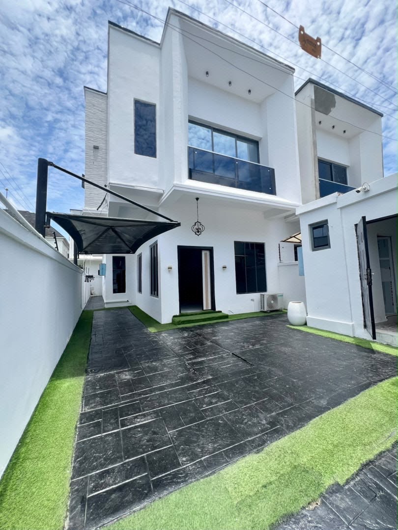 4 semi Detached duplex  chevron photo 11
