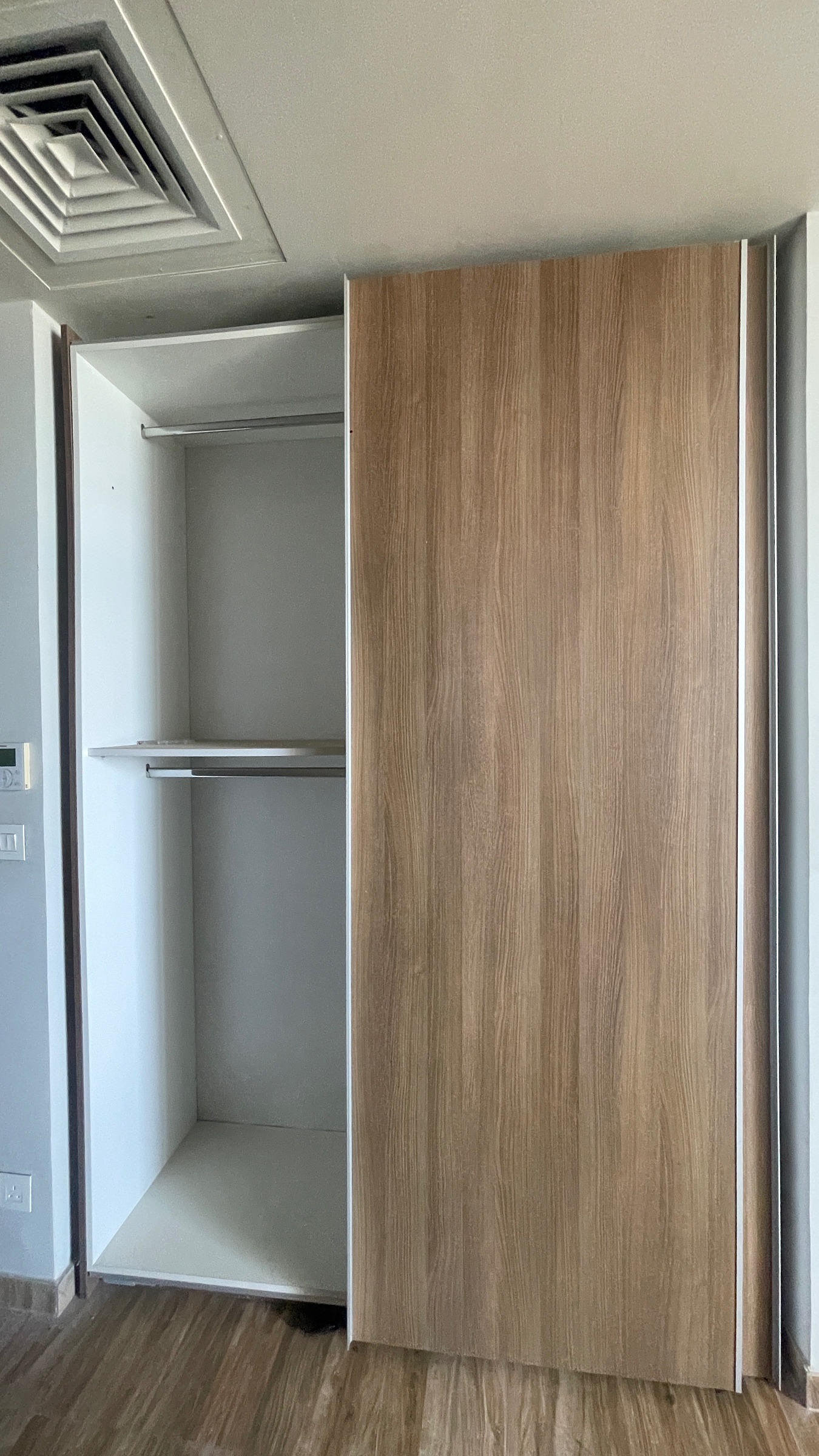 Exquisite  2 bedroom apartment on a High floor overlooking the Ocean and Eko Atlantic City photo 9