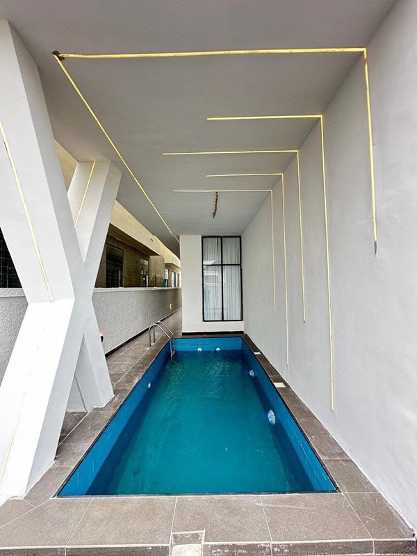 Exquisite Spacious Luxury 5 Bedroom Fully Detached Duplex with BQ,