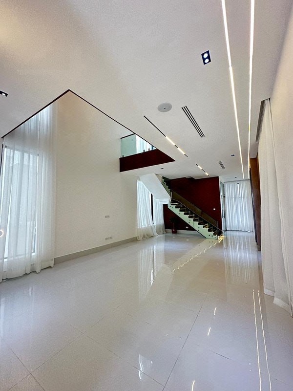 Exquisite Spacious Luxury 5 Bedroom Fully Detached Duplex with BQ, photo 5