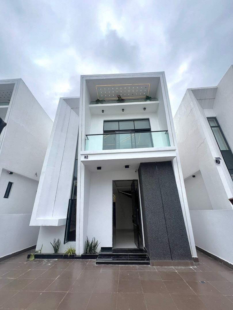 4-Bedroom Fully Detached• photo 5