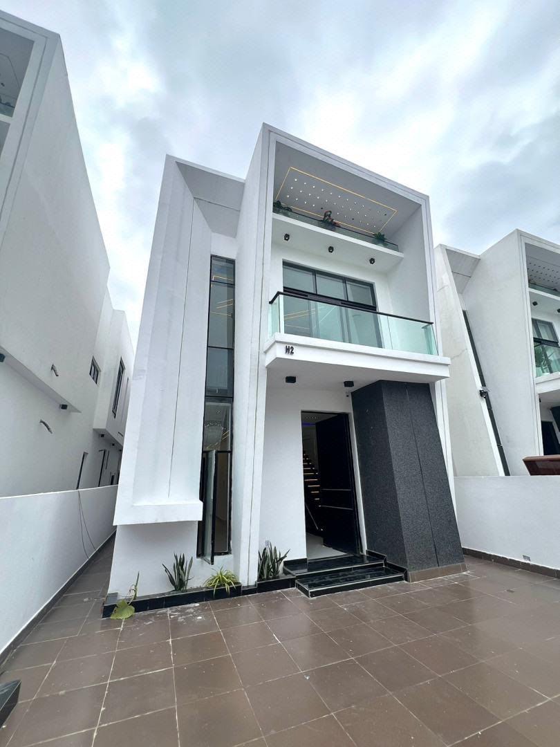 4-Bedroom Fully Detached• photo 10