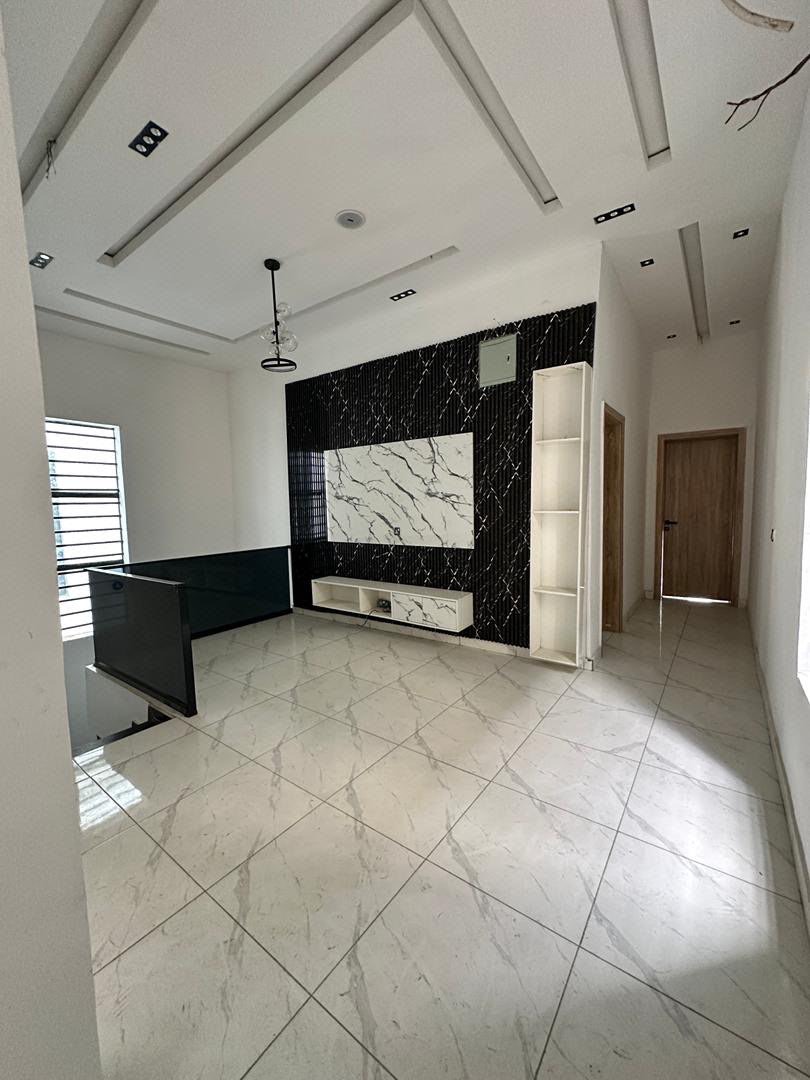 5 BED | AJAH photo 11