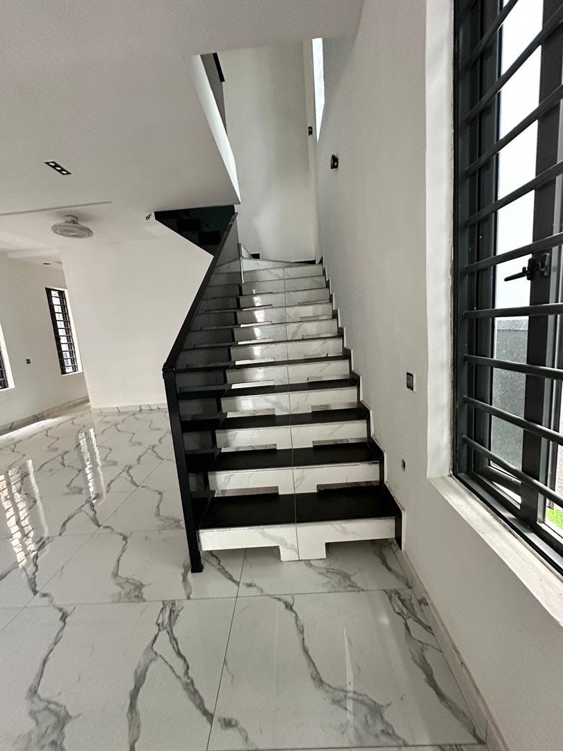 5 BED | AJAH photo 15