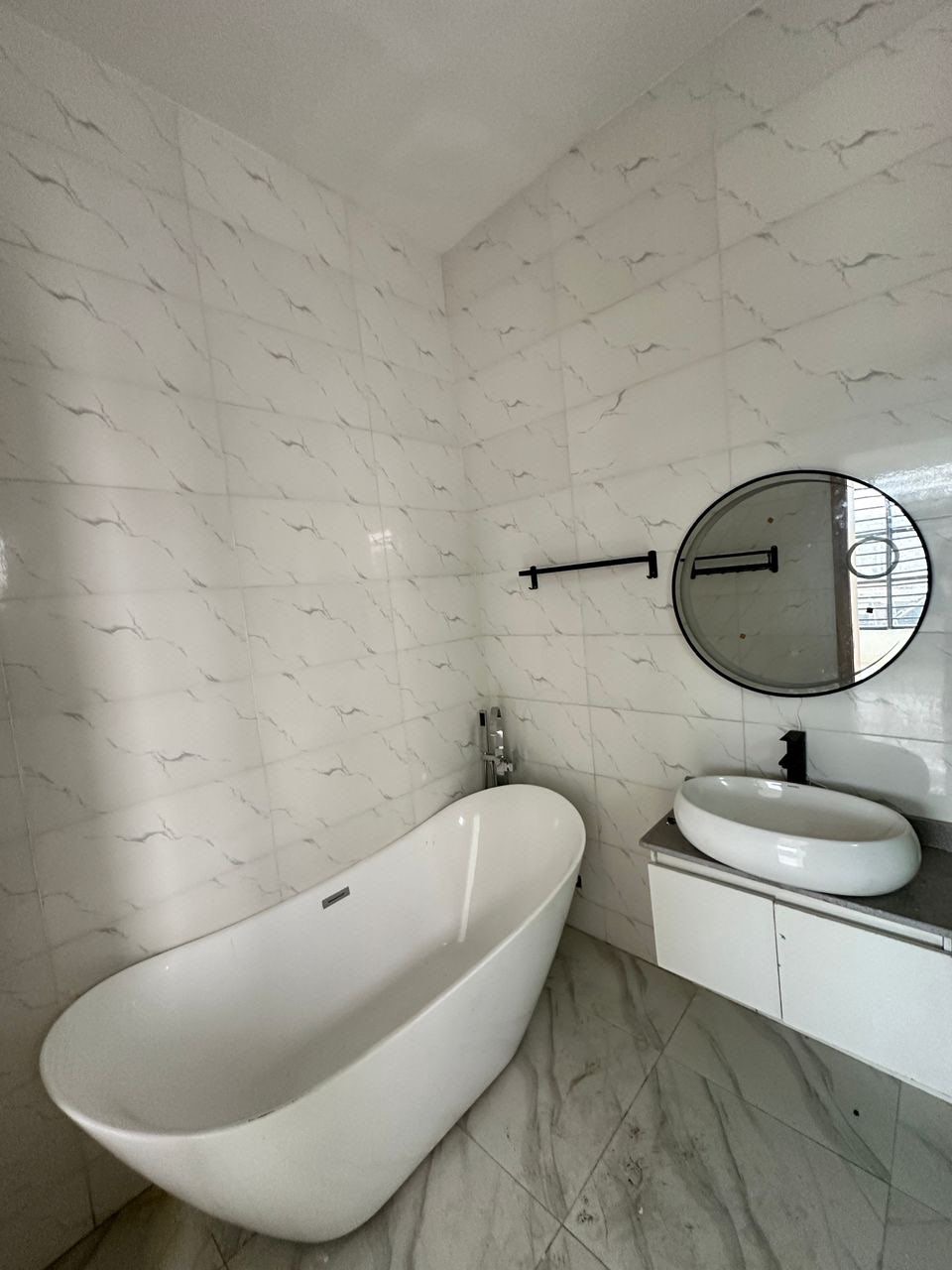 5 BED | AJAH photo 16