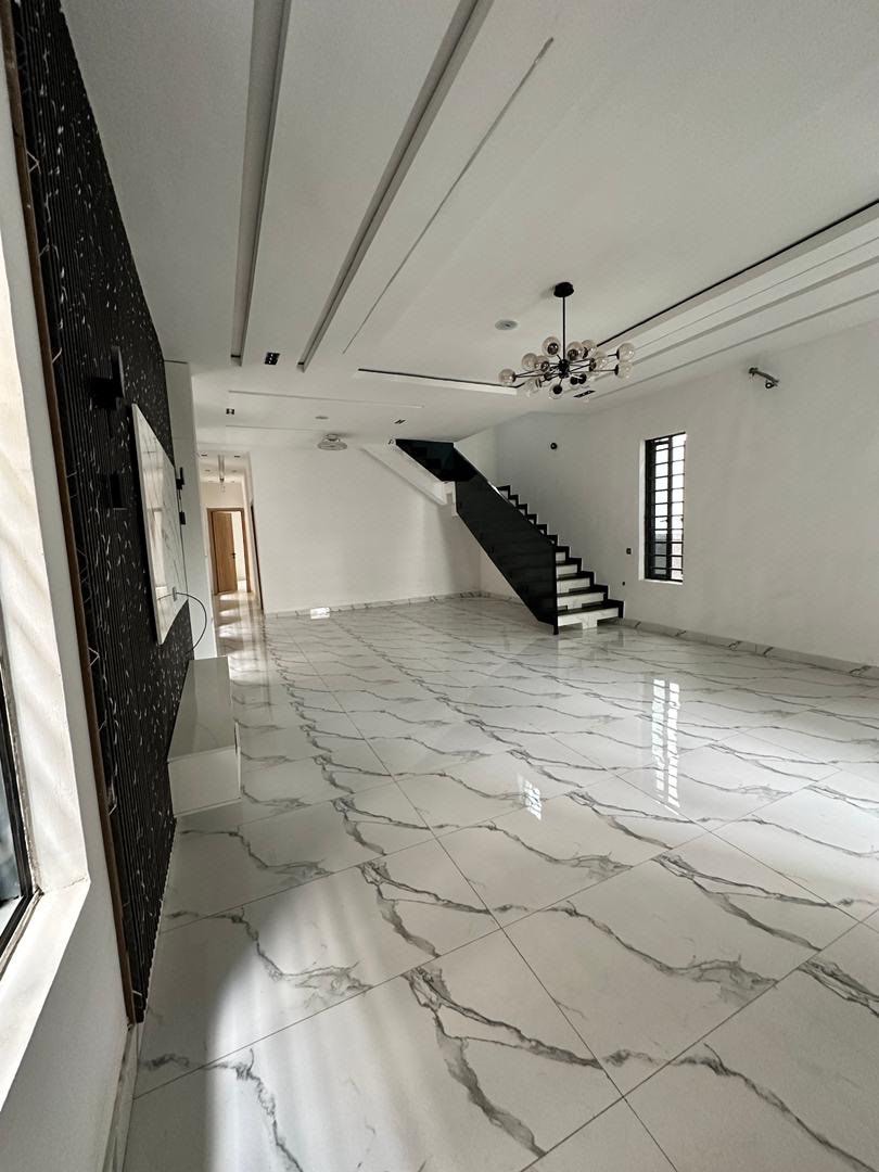 5 BED | AJAH photo 9