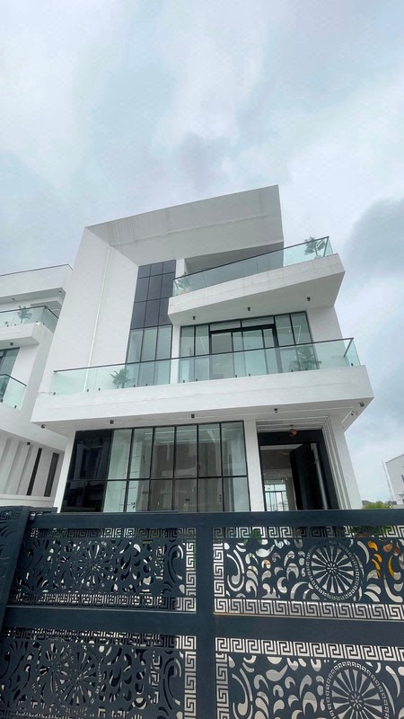 6 bedroom fully detached 2 story duplex in chevron lagos photo 3