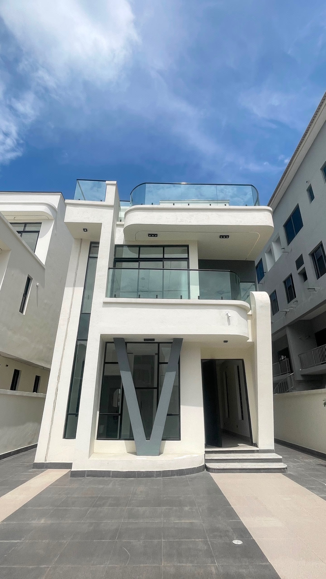 4bedroom (self compound )duplex photo 8
