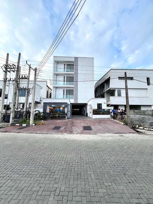 4 BEDROOM TERRACED WITH BQ photo 19