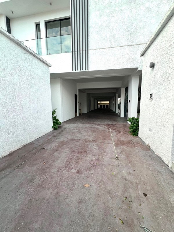 4 BEDROOM TERRACED WITH BQ photo 4