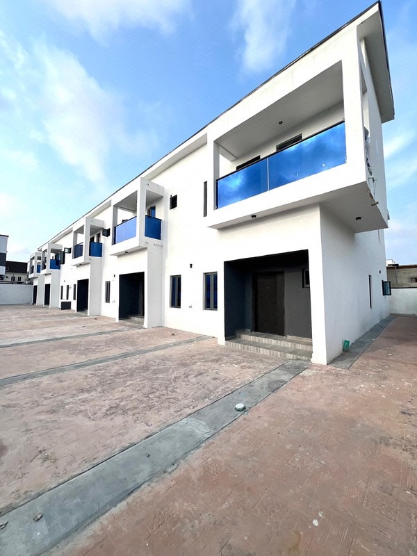 3  BEDROOM TERRACED DUPLEX photo 4