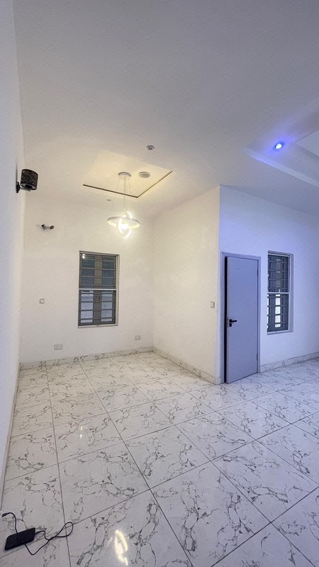 4 BEDROOM SEMI DETACHED  WITH BQ AT ELEGANZA - LEKKI - LAGOS photo 6