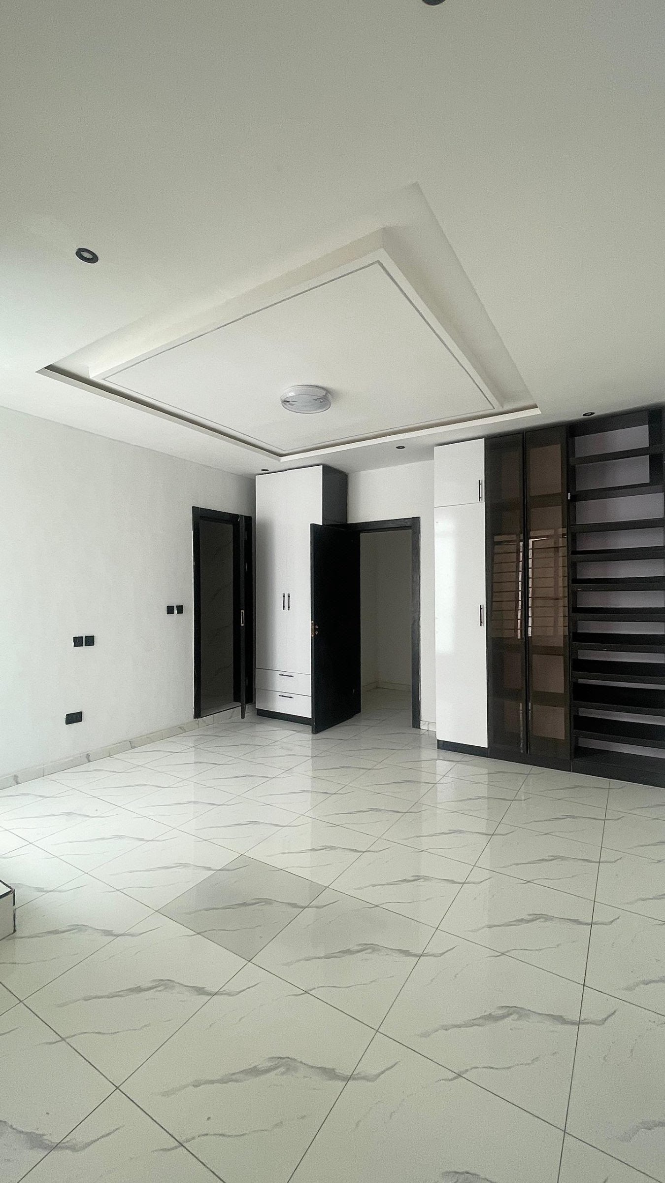 4 BEDROOM DUPLEX IN IKOTA LEKKI LAGOS photo 5