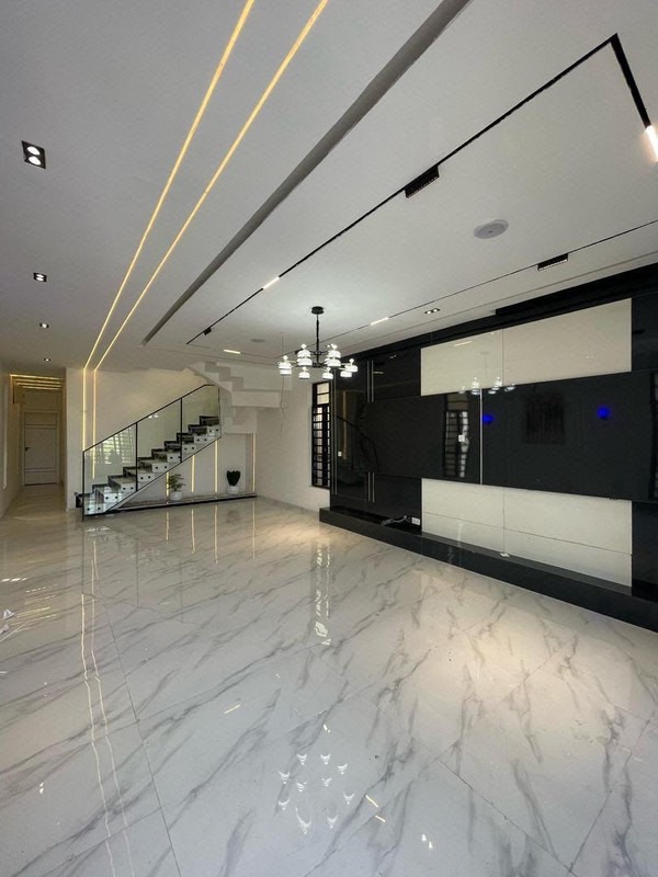 5 BED DETACHED DUPLEX WITH S/POOL & BQ photo 3