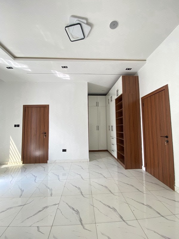 4 Bedroom Fully Detached Duplex WITH BQ AND  DRIVE WAY photo 2