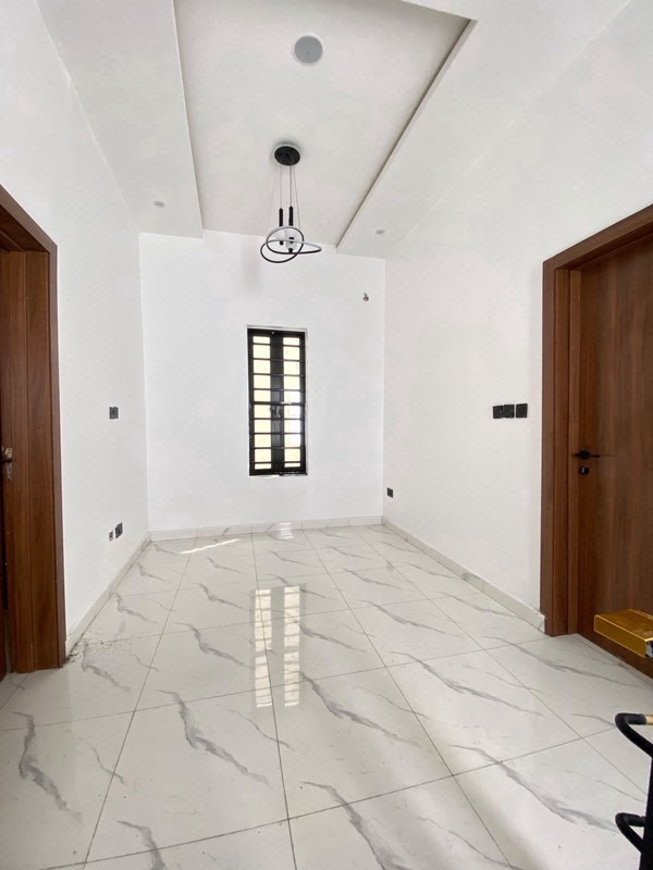 4 Bedroom Fully Detached Duplex WITH BQ AND  DRIVE WAY photo 11