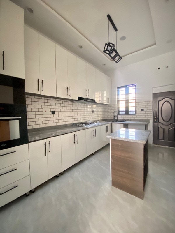 4 Bedroom Fully Detached Duplex WITH BQ AND  DRIVE WAY photo 18