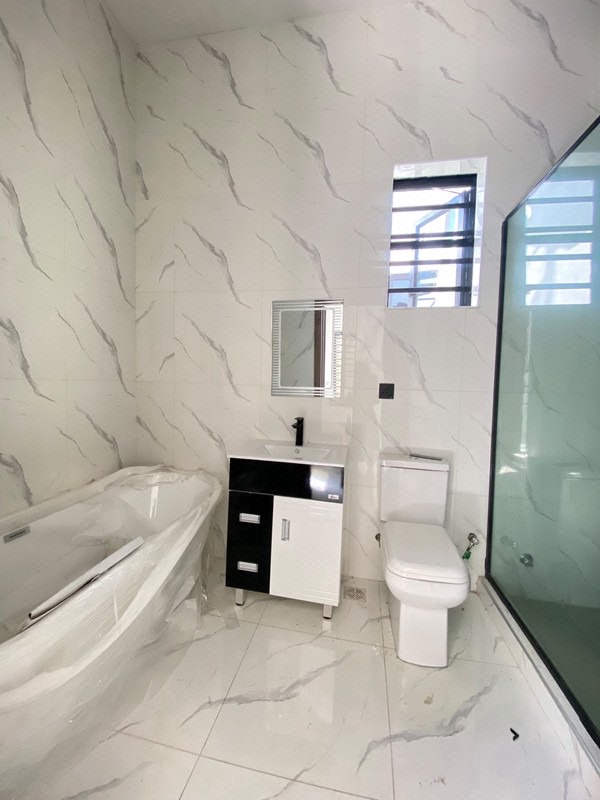 4 Bedroom Fully Detached Duplex WITH BQ AND  DRIVE WAY photo 10
