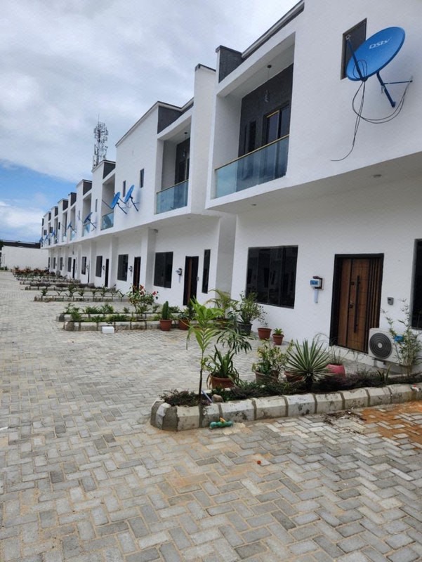 3 BEDROOM WITH BQ DUPLEX LEKKI LAGOS photo 4