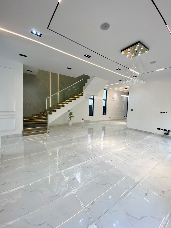 5 BEDROOM FULLY DETCHED DUPLEX WITH BQ photo 12
