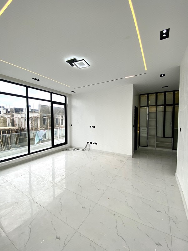 5 BEDROOM FULLY DETCHED DUPLEX WITH BQ photo 13