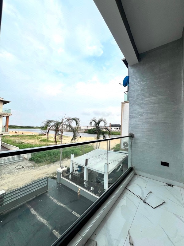 4 BEDROOM DETACHED DUPLEX WITH BQ photo 3