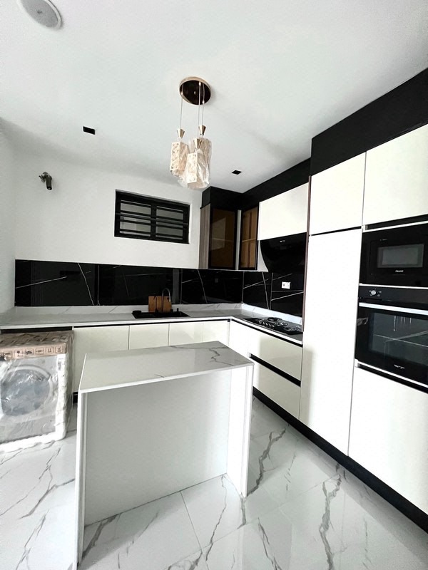 2 BEDROOM APARTMENT WITH ELEVATOR LEKKI LAGOS photo 11