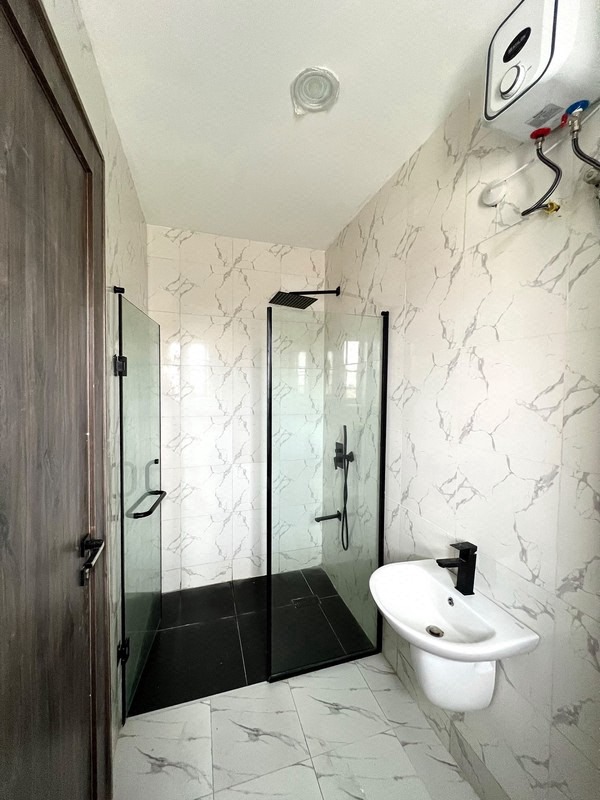 2 BEDROOM APARTMENT WITH ELEVATOR LEKKI LAGOS photo 7