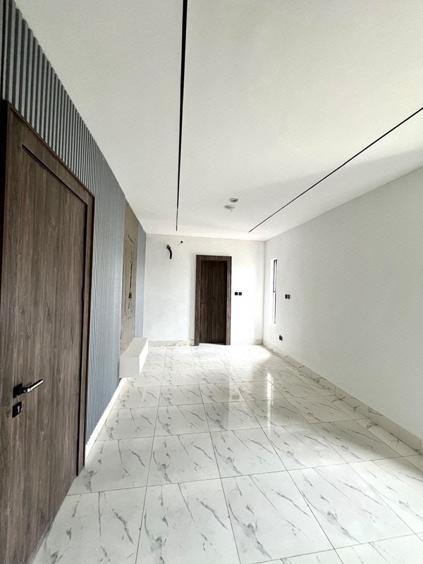 2 BEDROOM APARTMENT WITH ELEVATOR LEKKI LAGOS photo 9