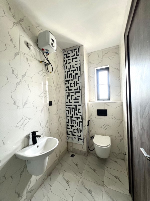 2 BEDROOM APARTMENT WITH ELEVATOR LEKKI LAGOS photo 10
