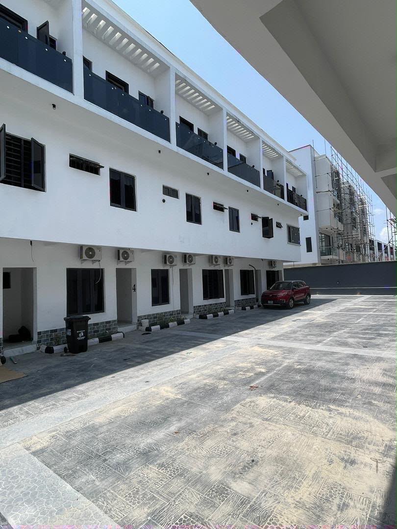 2 BEDROOM TERRACE DUPLEX photo 5