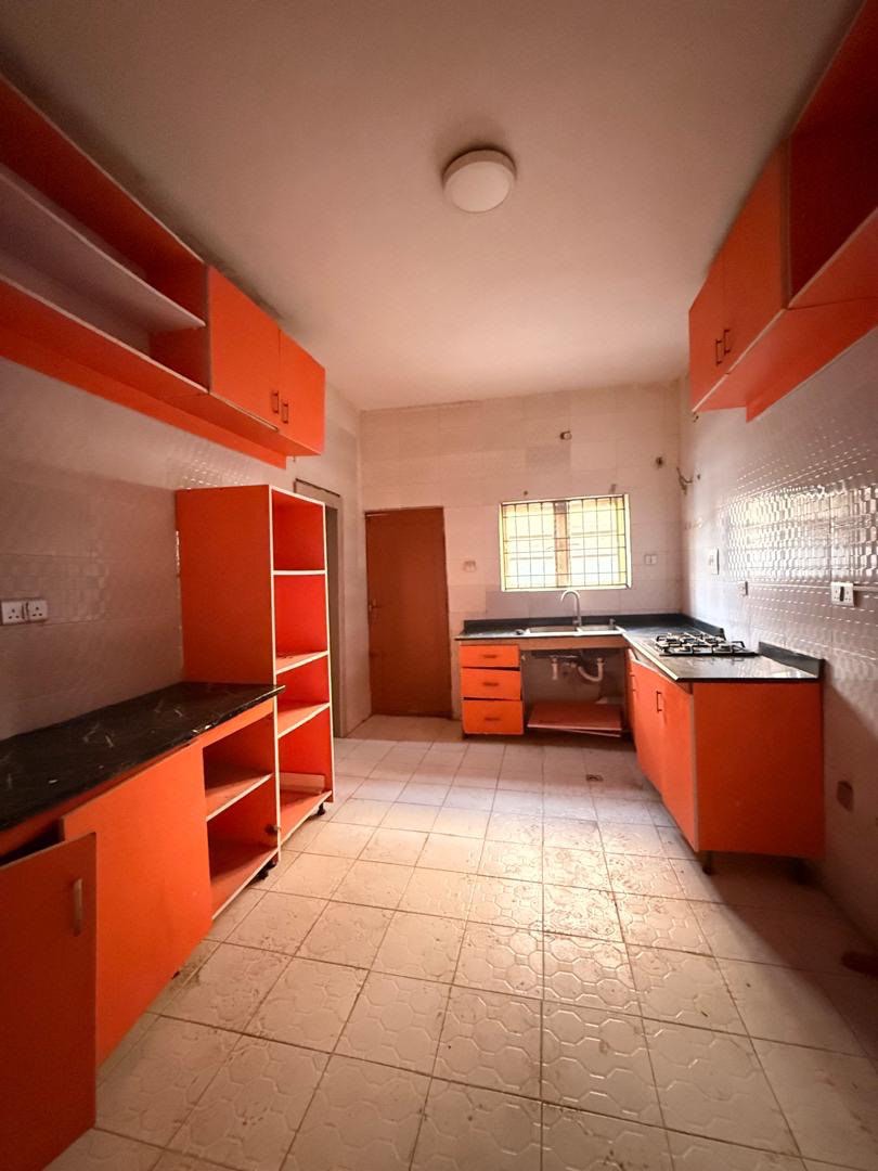 4 BEDROOM SEMI DETRACHED DUPLEX LEKKI LAGOS photo 15