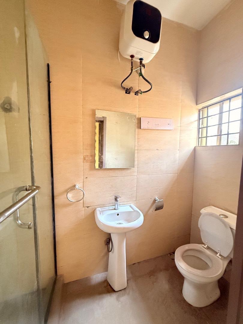 4 BEDROOM SEMI DETRACHED DUPLEX LEKKI LAGOS photo 10